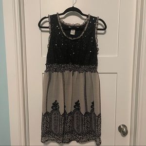 Festive American Rag size medium sequins dress! Fully lined. Party dress!